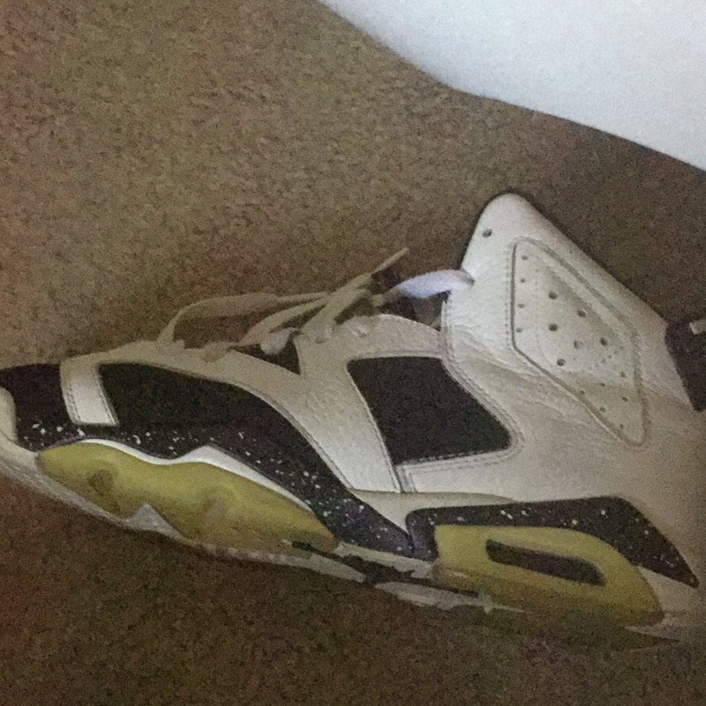 Jordan 6 Oreo size 7y